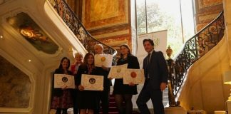 Perú gana 23 medallas en concurso Internacional de Chocolates en París