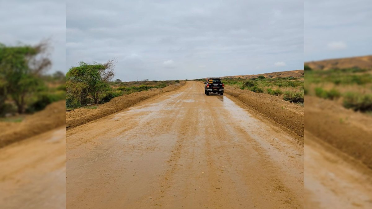 Realizan mantenimiento en la carretera Paita - La Islilla para mejorar transitabilidad