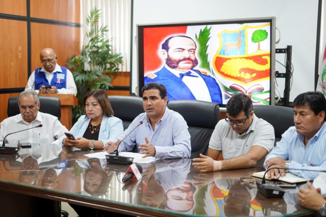 Hospital de Alta Complejidad: gobernador demanda a ministro de Salud a respectar cronograma del proyecto.