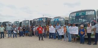 Transportistas protestan para que la Municipalidad los deje trabajar