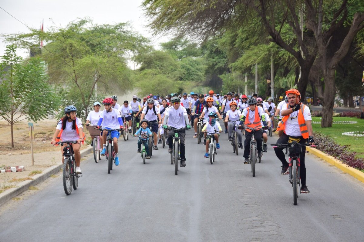 Al menos 300 ciclistas "pedalearon en unidad" por los 491 aniversario de Piura.