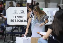 Ecuador: Luisa González y Daniel Noboa irán a segunda vuelta por la presidencia