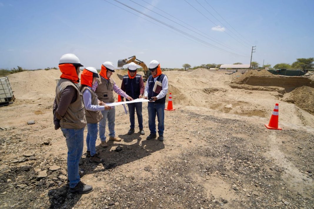 Pobladores de La Huaca atentos a la construcción del puente El Portón