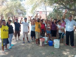 Castilla: vecinos del A.H. Los Médanos protestan por falta de agua.