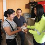Sechura: entrega de más de 100 lentes gratuitos beneficia a varios pobladores