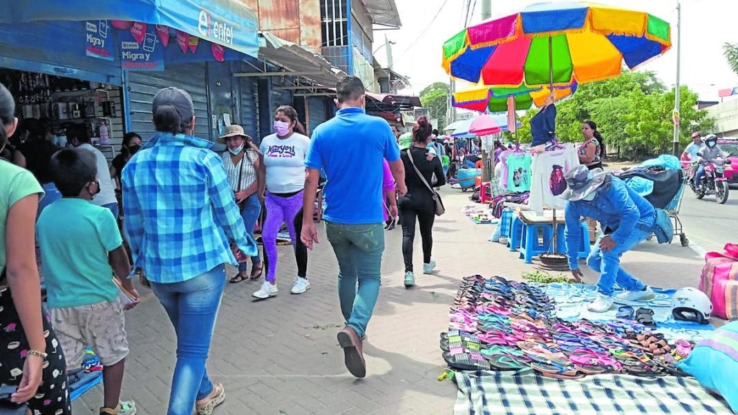 Ambulantes provocan millonarias pérdidas a comerciantes formales del mercado de Piura