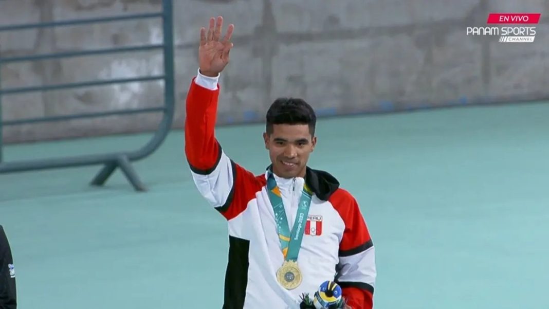 Ciclista piurano Hugo Ruiz hace historia al ganar medalla de oro en los Juegos Panamericanos Santiago 2023.