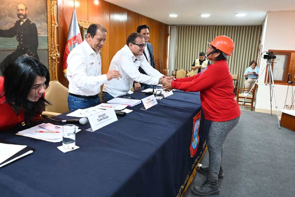 Piura: pobladores de 65 distritos se beneficiarán con programa de empleo temporal "Llamkasun Perú"