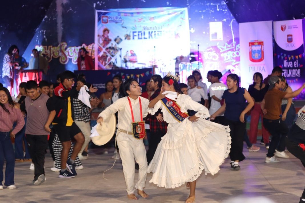 Piura celebra 30 años de tondero: una noche de folclore y tradición