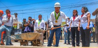 Alcalde de Castilla coloca primera piedra para inicio de obra en colegio del A.H. Las Montero.