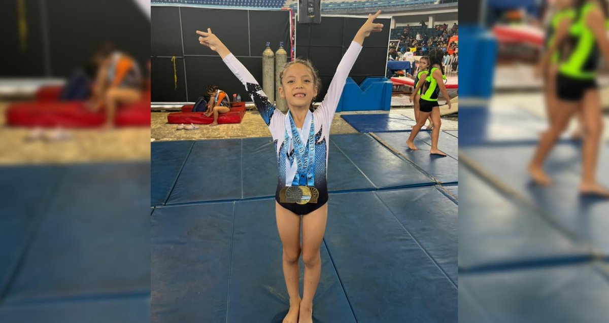 Piura: joven gimnasta triunfa en la Copa Internacional Guayaquil Classic Gymnastics.