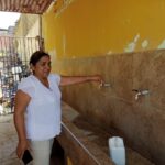 Más de cien alumnos abandonan las clases ante falta de agua en el colegio Ignacio Sánchez.