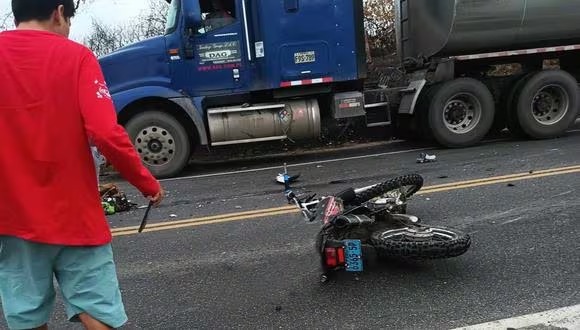 Accidente de tránsito acabó con la vida de un padre y su hijo