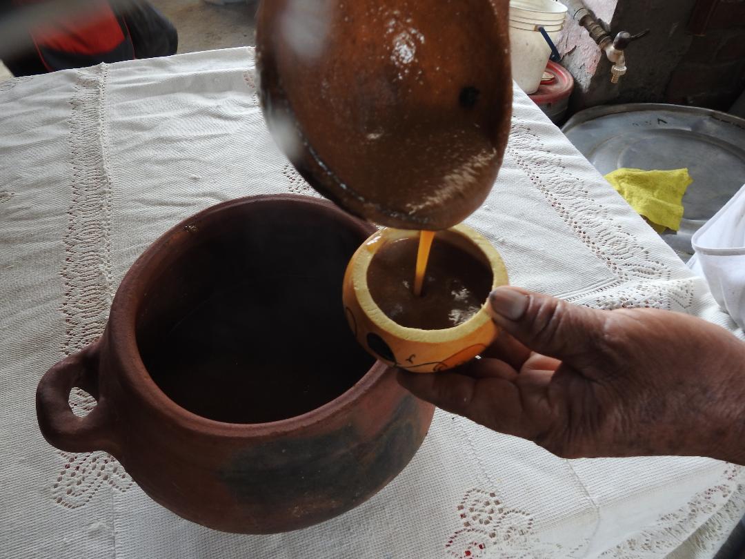 Piuranos degustarán la ancestral bebida nutricional de Yupisín, elaborada a base de algarrobo.