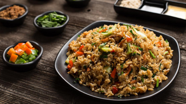Receta del arroz chaufa: Ingredientes y cómo prepararlo al estilo chifa