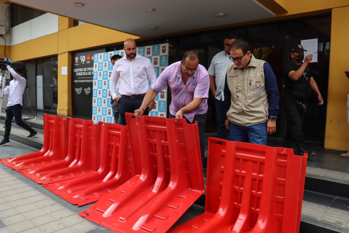 Municipalidad de Piura adquiere 1000 barreras canalizadoras