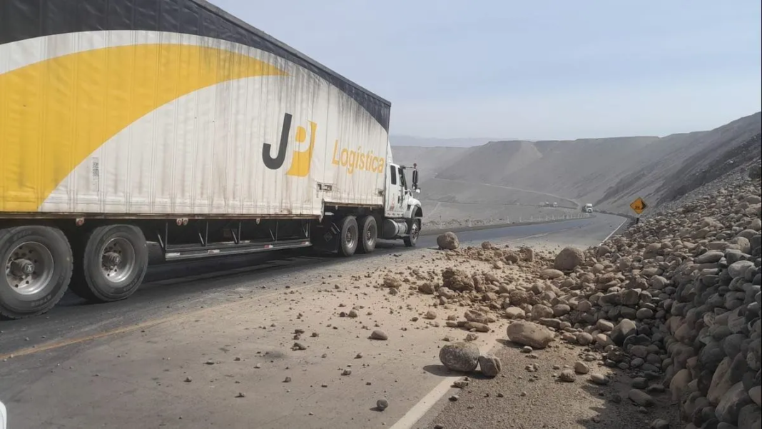 Sismo en Arequipa: 9 distritos incomunicados por deslizamientos de tierra