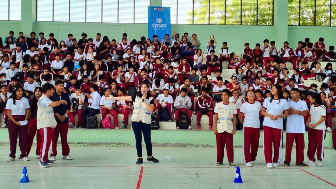 Capacitan a más de mil estudiantes de Piura con estrategia “Aprendiendo con Senace”