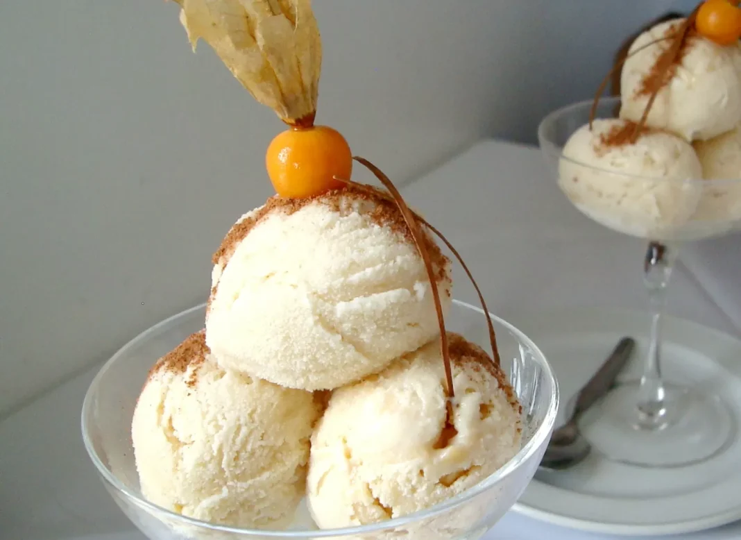 Anímate a preparar esta deliciosa receta de queso helado, una joya culinaria que te transportará de un bocado a Arequipa.