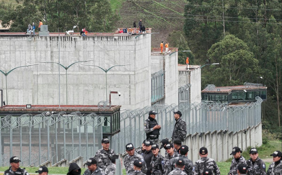 Ecuador bajo estado de excepción: hasta seis cárceles fueron tomadas tras medida.