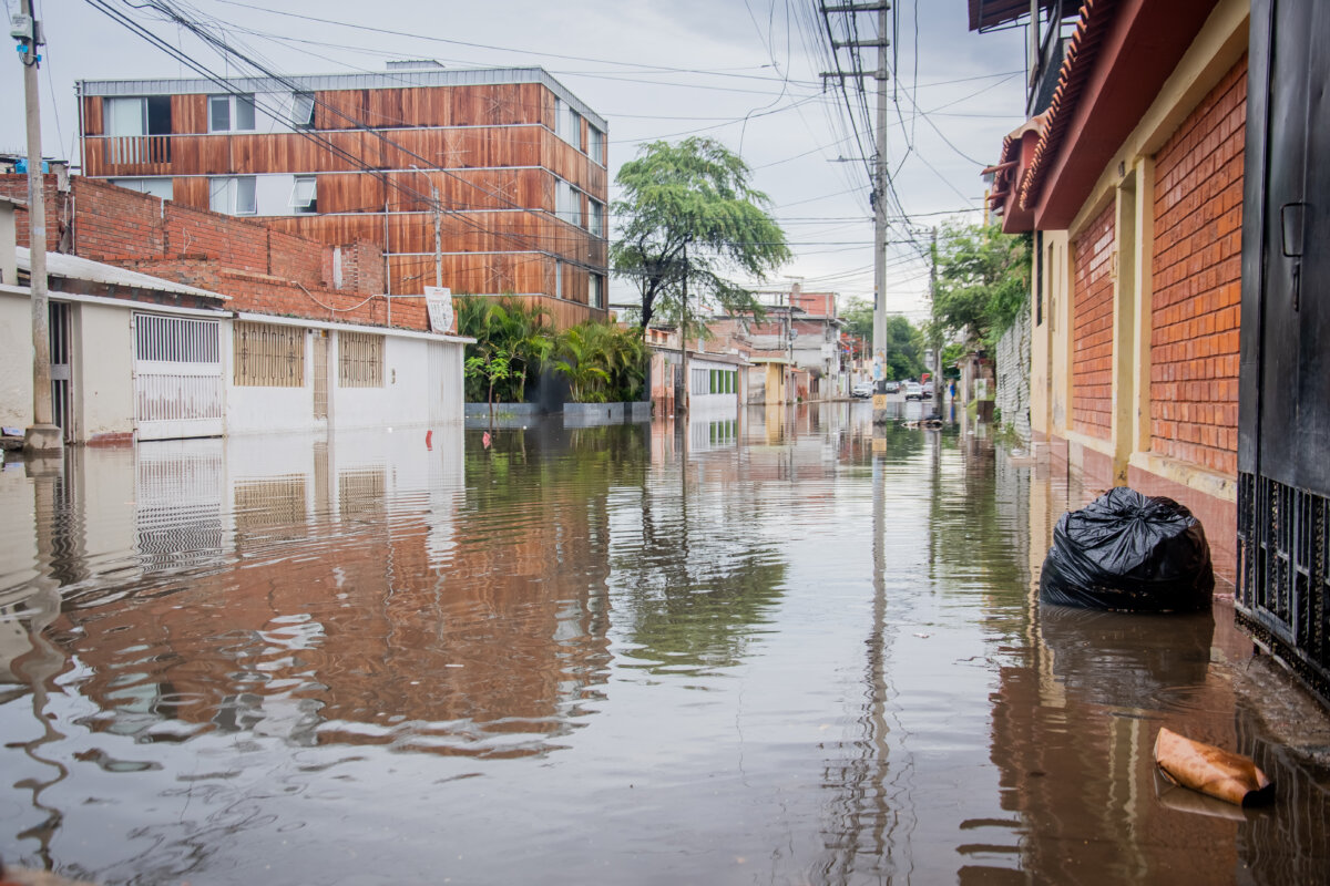 La infraestructura urbana constituye otro punto de atención durante la temporada de lluvias.