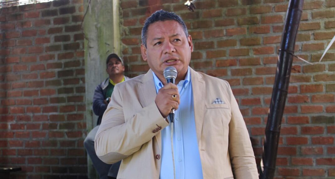Alcalde de Ayabaca responde a la ministra de Vivienda por retiro de maquinaria pesada