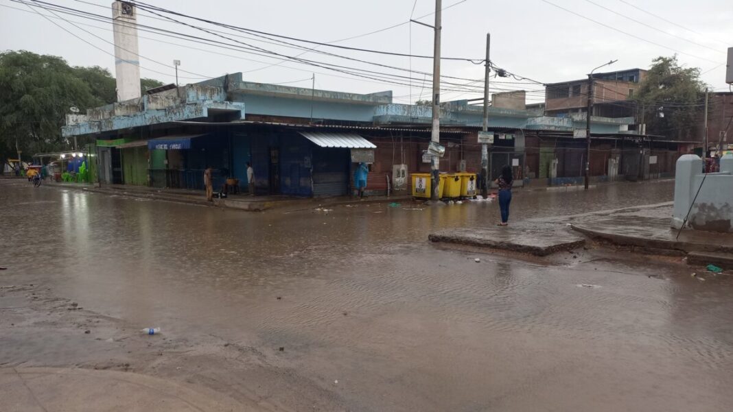 LLuvia de más de 14 horas deja inundada a la región de Piura