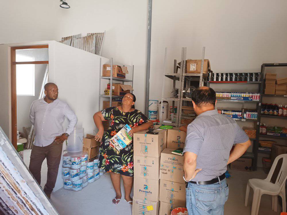 Regidores denuncian compra irregular de lote de calaminas en la comuna de Máncora.