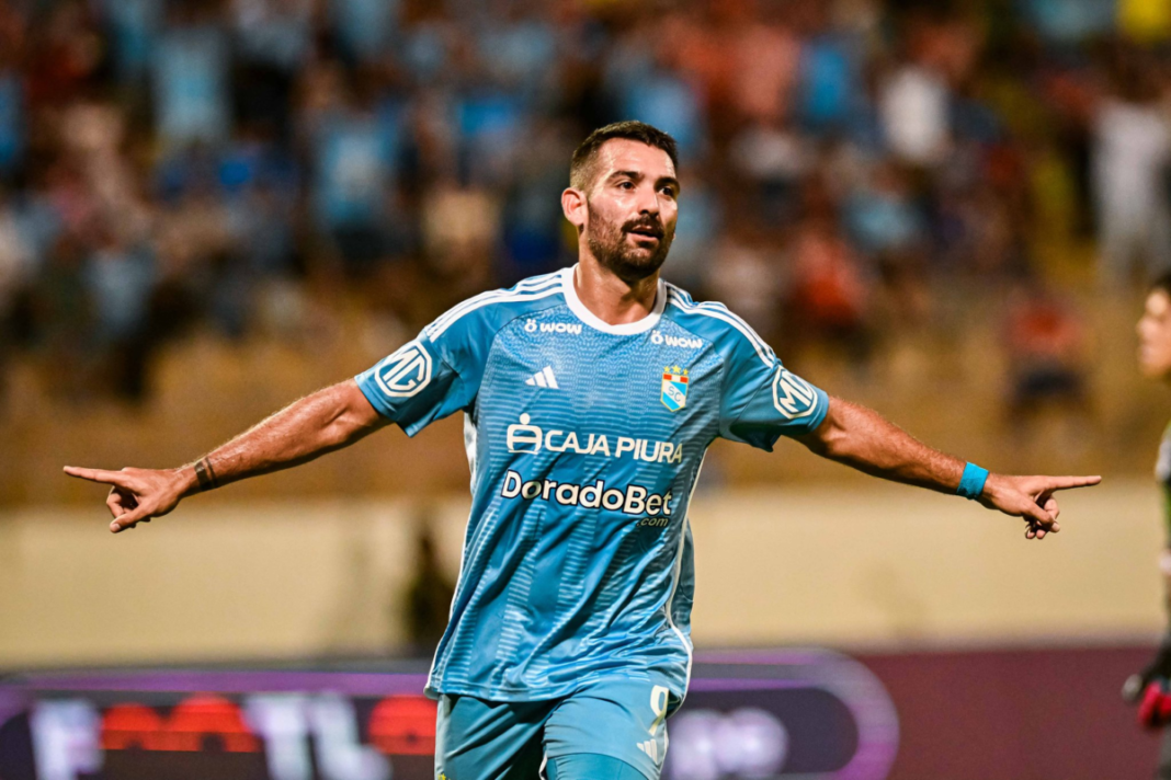 ¡El hombre de la noche! Sporting Cristal goleó con Hat-trick de Martín Cauteruccio