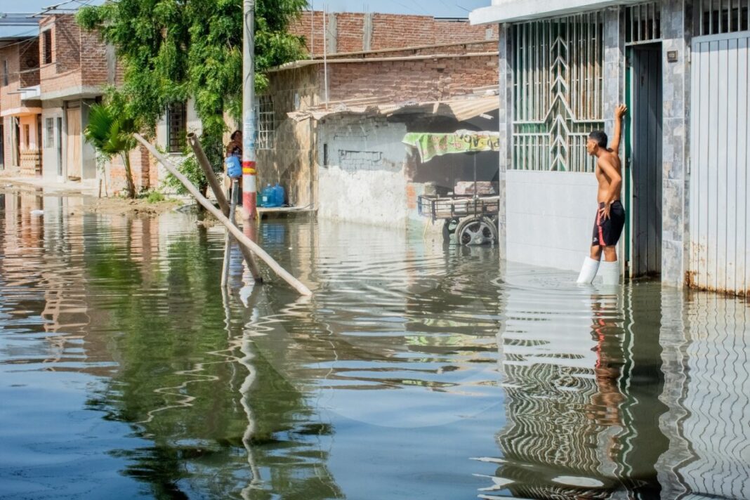 Castilla: Más de 150 familias afectadas por el colapso de desagües en el A.H. 28 de julio