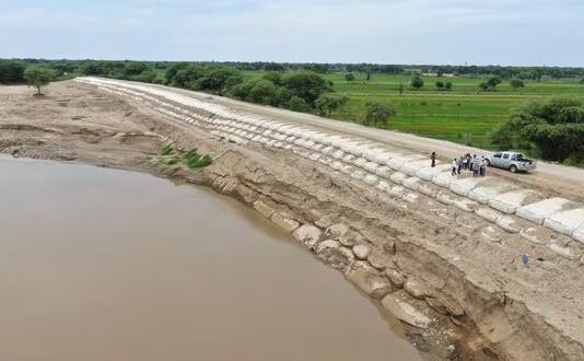 La Arena evaluarán trabajos de mitigación contra inundaciones en zona de Chatito