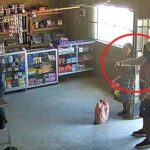 Piura delincuentes encañonan y asaltan a clientes de tienda de abarrotes