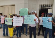 Sechura: Trabajadores protestan por falta de pagos y paralización de las obras en el canal de Chutuque