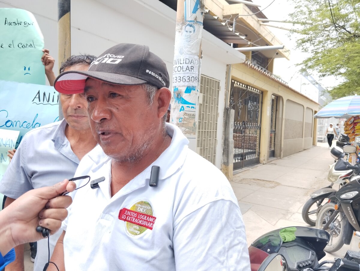 Sechura: Trabajadores protestan por falta de pagos y paralización de las obras en el canal de Chutuque
