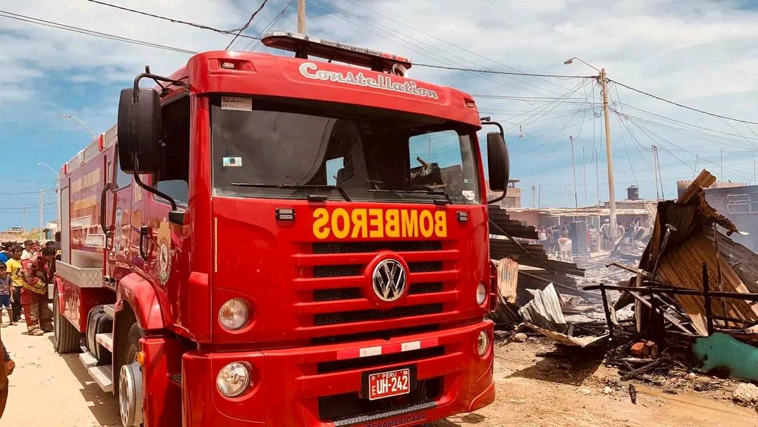 Talara: Voraz incendio consume 18 viviendas en A.H. Nuevo Horizonte
