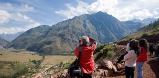 ¿Cuántos turistas recibe Perú al año?