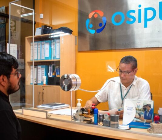 Osiptel orientó a más de 350 usuarios en monitoreos presenciales a centros de atención de empresas operadoras en Piura