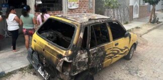 Piura: Delincuentes incendian vehículo en el A.H. Ruby Rodríguez