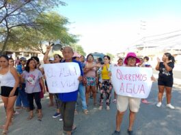Vecinos del A.H. Chiclayito sufren constantes cortes de agua y recibos llegan con montos elevados. Foto: Walac Noticias.