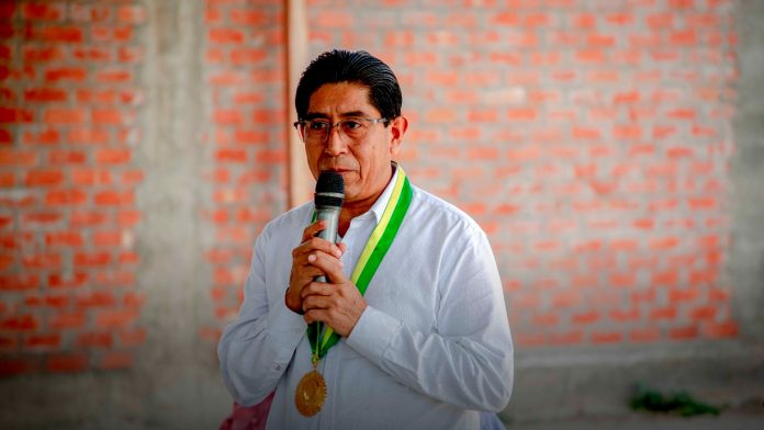 Contraloría revela irregularidades en contratación de socio del alcalde de Castilla