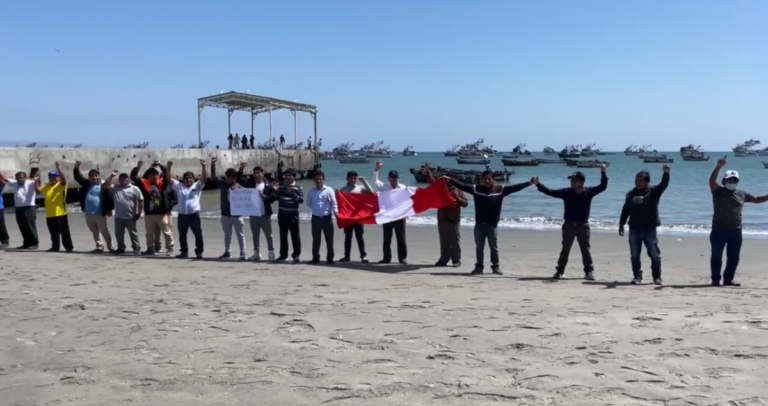 Sechura: Pescadores realizan un plantón en contra de trabajos de explotación de hidrocarburos