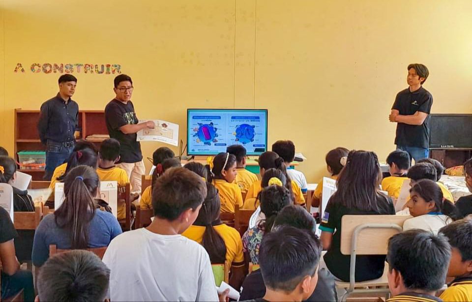 Sechura jóvenes estudiantes recibieron taller sobre la minería moderna