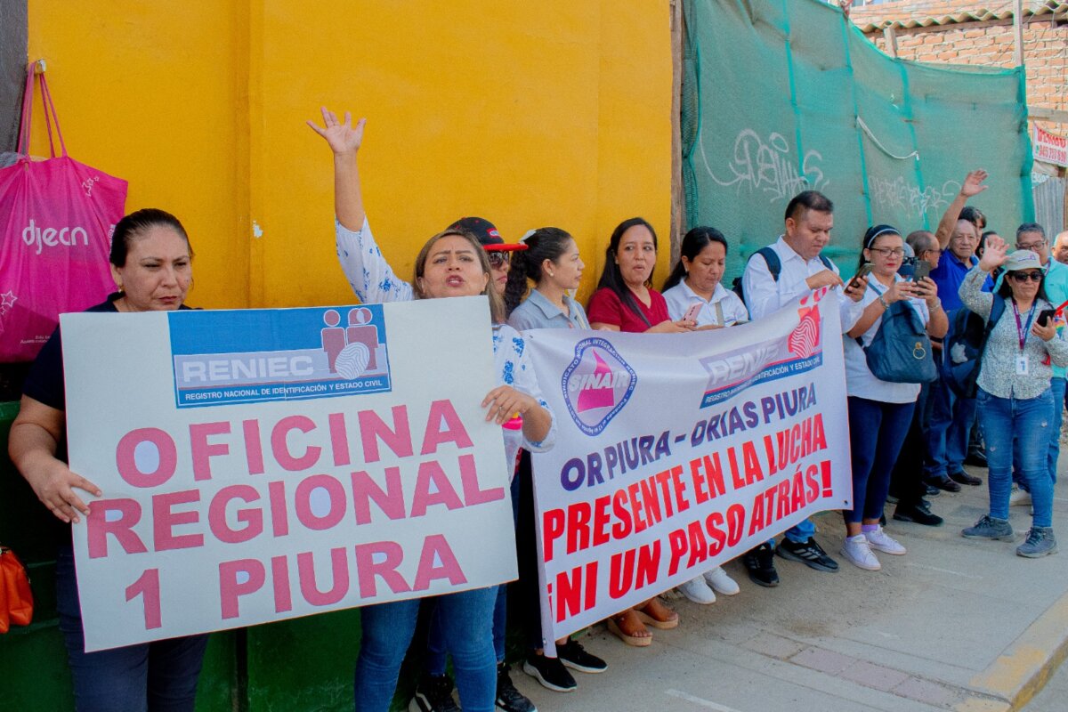 Trabajadores del RENIEC acatan un paro nacional