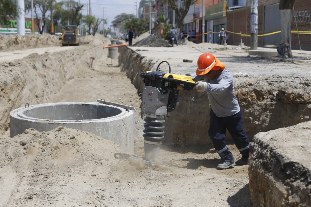 Ministerio de Vivienda otorga la buena pro para proyecto de agua y alcantarillado en Sullana.