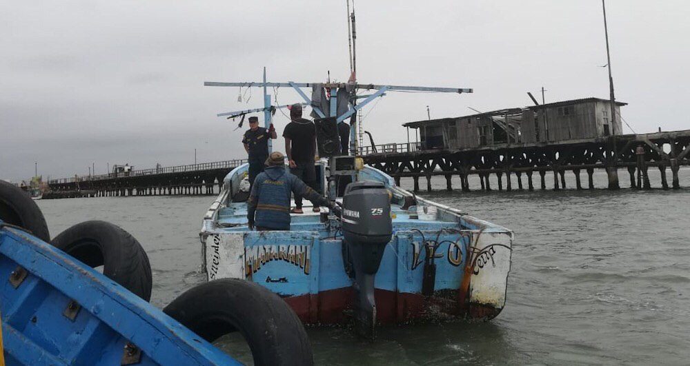 Arequipa: Rescatan a cinco pescadores que llevaban 76 días de naufragio Arequipa Rescatan a cinco pescadores que llevaban 76 días de naufragio