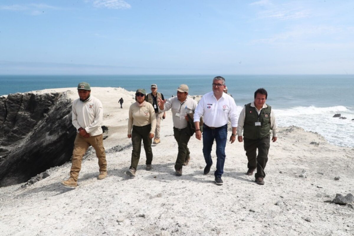 Ministro del Ambiente supervisó avances de las acciones de conservación en la Reserva Nacional Illescas Ministro del Ambiente supervisó avances de las acciones de conservación en la Reserva Nacional Illescas