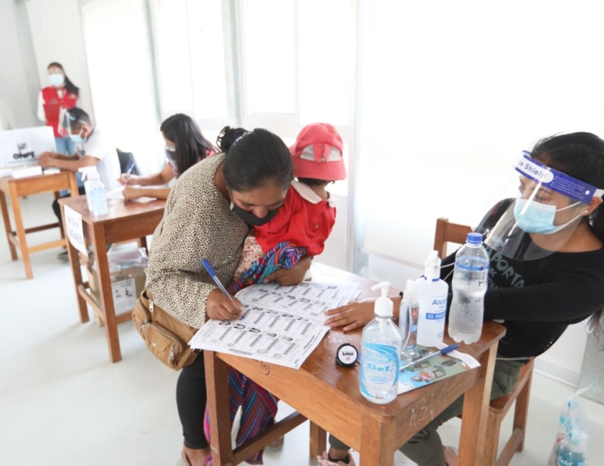 ONPE inicia entrega de kits para el proceso de revocatoria 2024