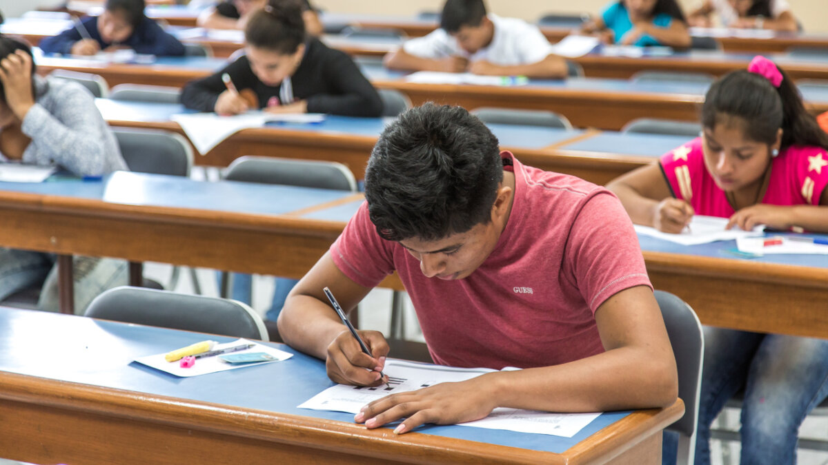 Piura: 400 jóvenes de escasos recursos accederán a becas de estudio