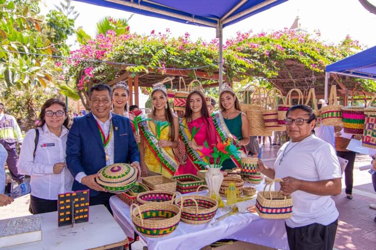 Catacaos celebra Feria Artesanal con productos naturales y arte