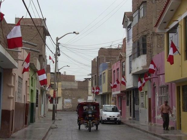 Enosa recomienda no colocar banderas y decoraciones cerca de las redes eléctricas